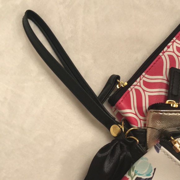 NWT. 3 Piece Cosmetic Bag Set - Picture 5 of 8